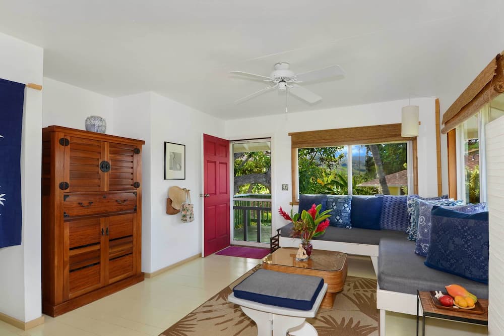 Wailua Cottage | 'hale Iki' Kapa'a Cottage - 1 Block to Beach!