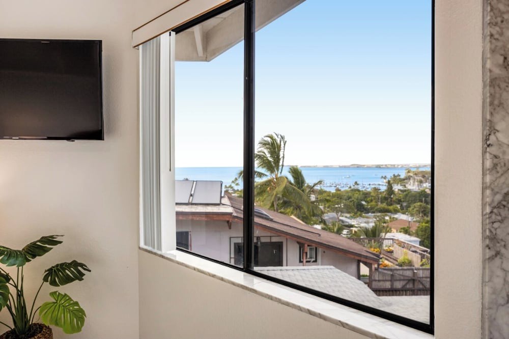 Kaneohe Villa | Exquisite Master Suite Plus Cozy Bedroom with 1.5 Baths, in Kaneohe Bay, Hawaii