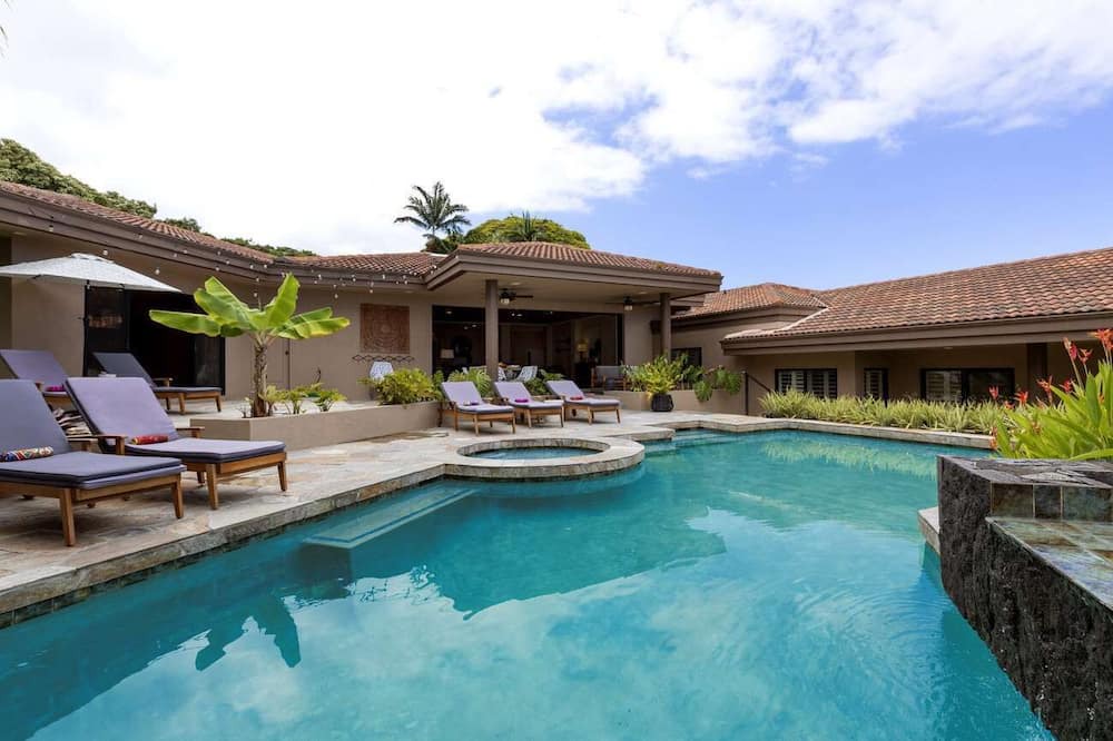 Kahaluu Bay House | Hale Nene Pool, Spa Tub & Ocean Views!