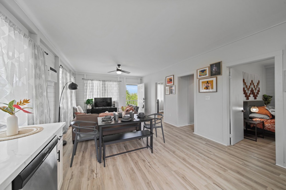 Hilo Cottage | Hilo Bay Bungalow 2/BR 1/BA