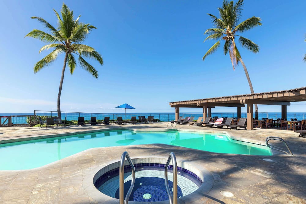 Keauhou Condo | Oceanfront at the Kanaloa w/A/c!