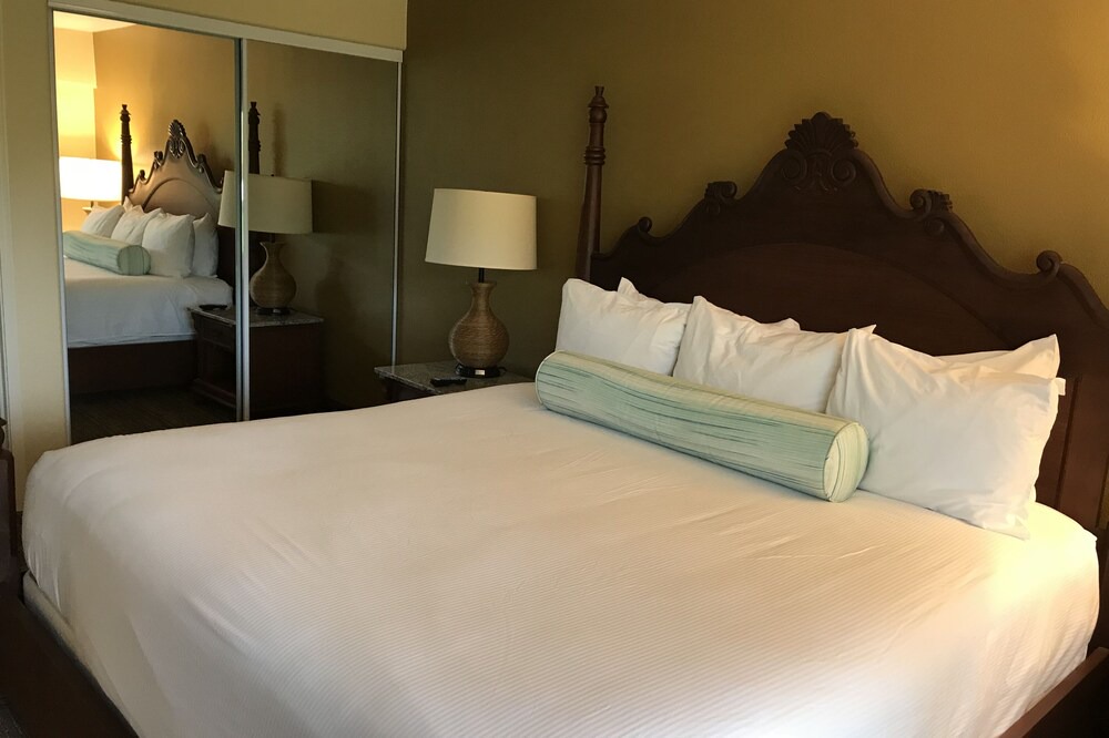 Wailua Resort | Ocean Front Resort~2BD OCEAN FRONT Suite~AT/FACES Ocean & Beach~Dec 23-30, 2023!