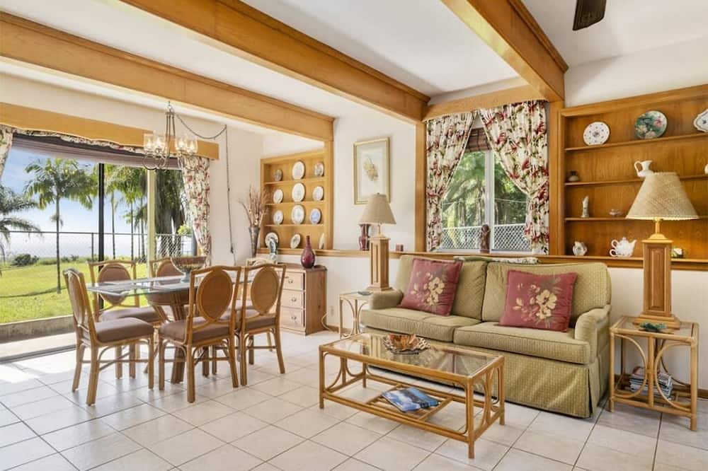Naalehu Condo | 3 Bedroom Ocean View Home for 8 - Hale Kamaoa
