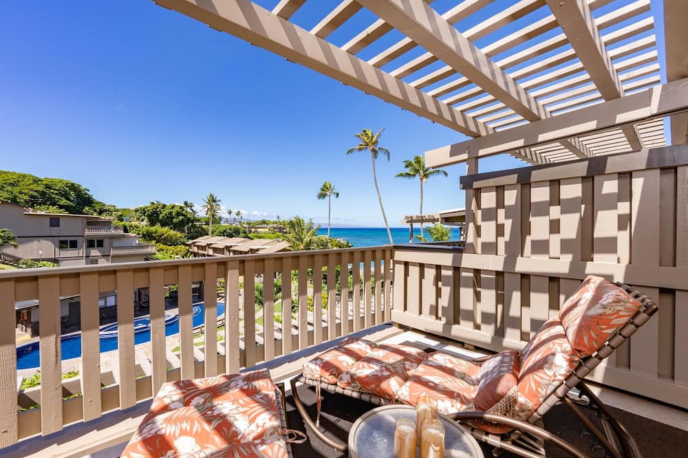 Kahana Condo | Kahana Sunset C7 2 Bedroom Condo by RedAwning