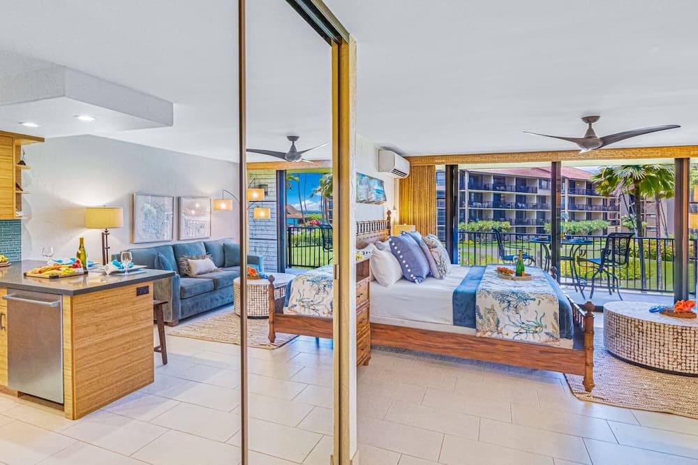 Honokowai Condo | Papakea Oceanview Studio 0 Bedroom Condo by RedAwning