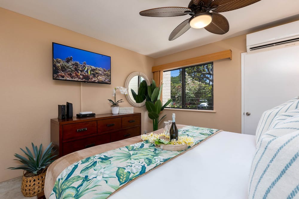 Napili Condo | Napili Point B33 1 Bedroom Oceanfront Condo 1 Condo by RedAwning
