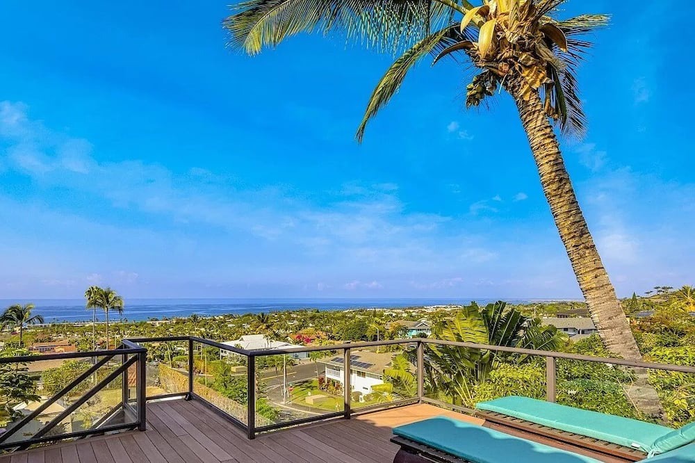 Kailua-Kona Cottage | Superb 1 Bedroom Guest House with180 deg Ocean View.