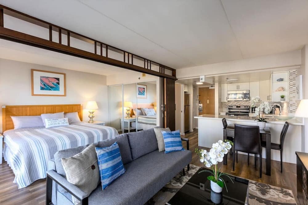 Waikiki Apartment | 1519 · Ilikai Collection # 9. Beachfront Resort, upgraded