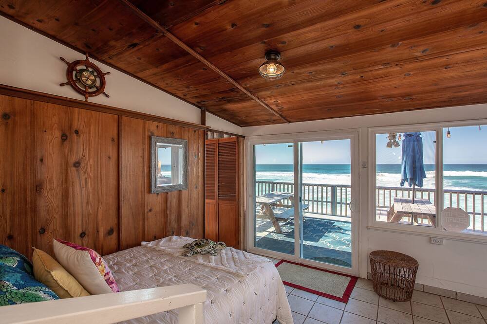 Pupukea House | Hawaii Oceanfront Beach House | Paradise on the Beach | Family Activities