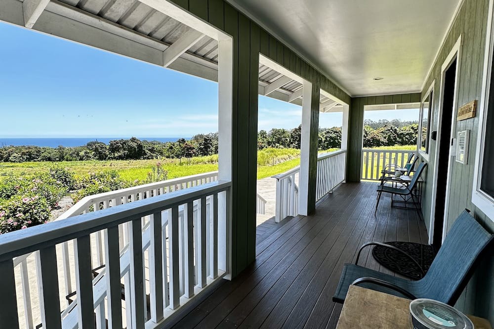 Hakalau House | Private Family House with Ocean/Mountain Views