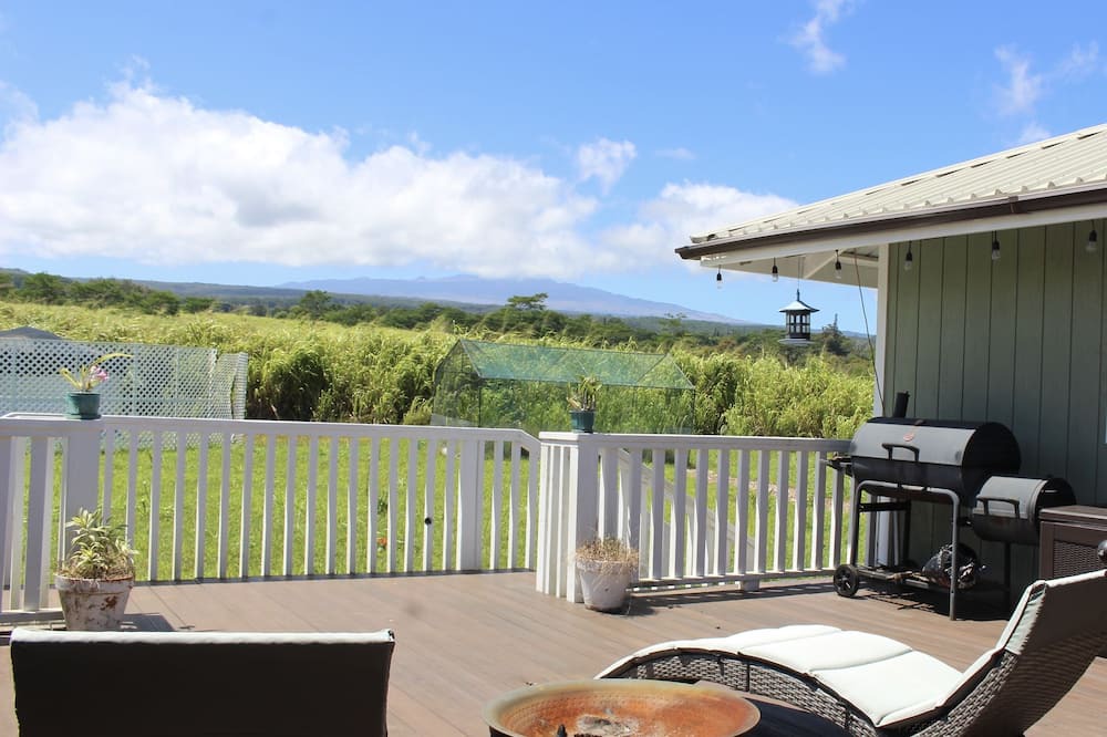 Hakalau House | Private Family House with Ocean/Mountain Views