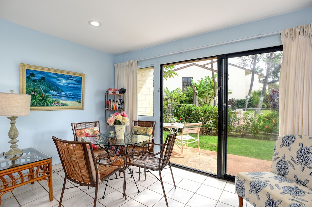 Maalaea Condo | Newly Updated Oceanfront Corner-Condo with Private Patio, Shared Pool & Grill