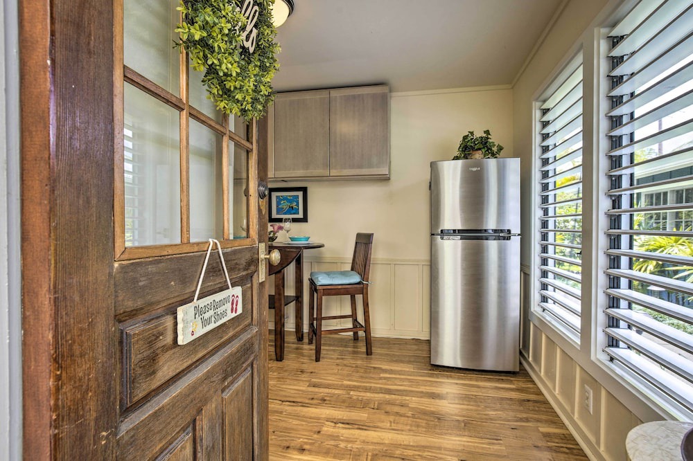 Honalo Apartment | Kona Area Cabin ~ 4 miles to Magic Sands Beach!
