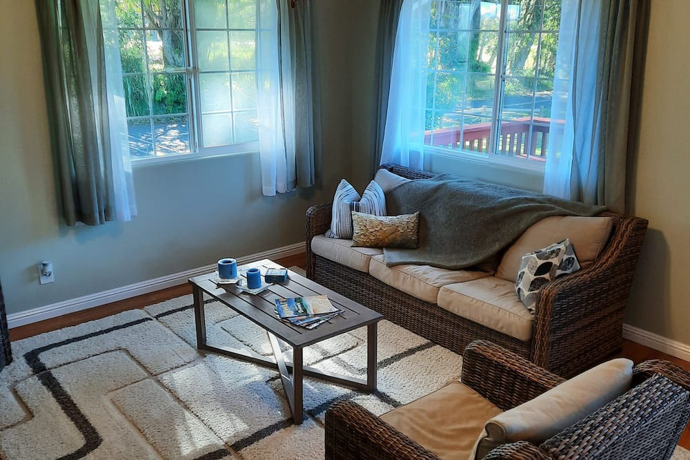 Kamuela House | Private Ohana On Cozy Family Ranch