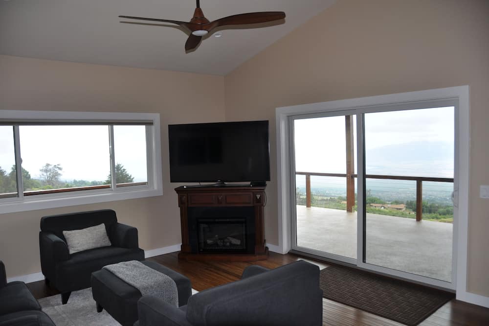 Kula House | Upcountry Kula - Private House On The Slopes Of Haleakala - Multi-Island View