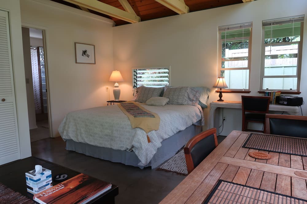 Kapaau Cottage | Hawaiian Tropical Garden Hideaway Cottage. Hawi /Kapaau