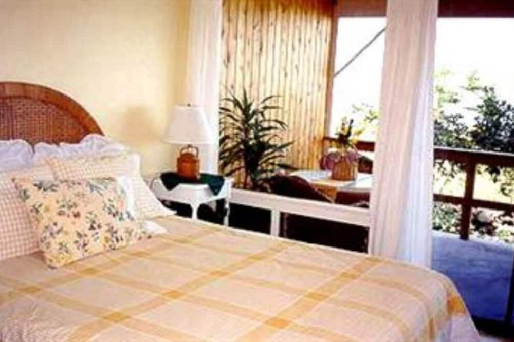 Kealia Bed & Breakfast | Hale-hoola B & B