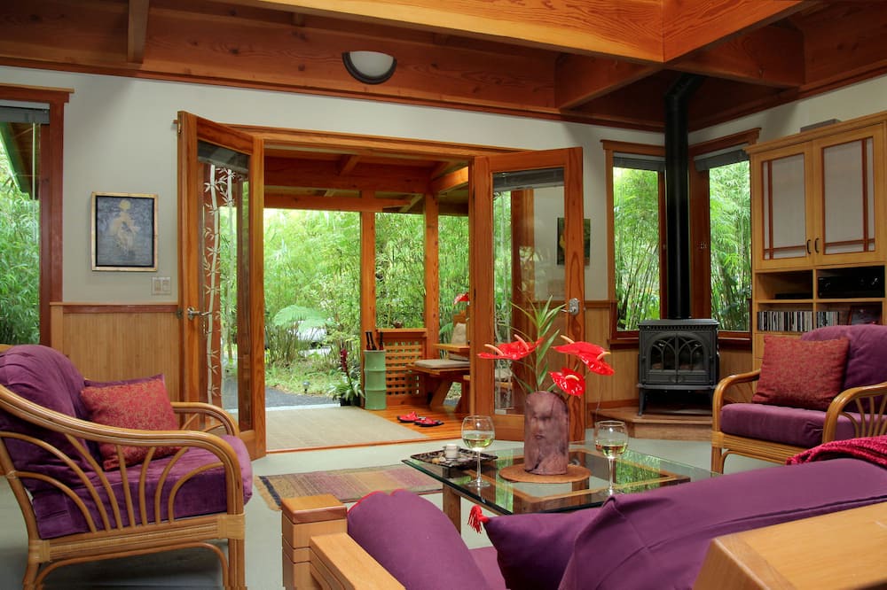 Volcano Bed & Breakfast | Volcano Rainforest Retreat