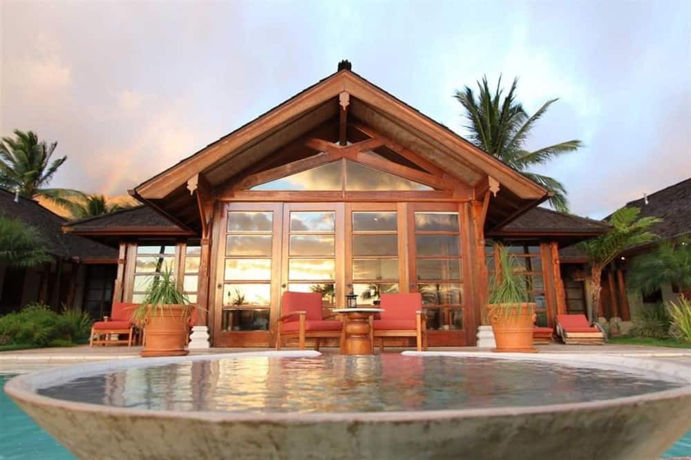 Historic Lahaina Front Street Bed & Breakfast | Ho'oilo House