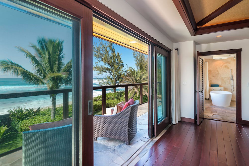 Pupukea House | Custom beachfront rental on white sandy beach