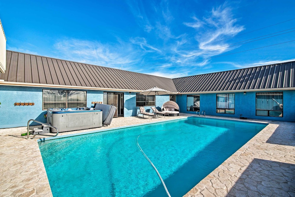 Kamuela Apartment | '3 Peaks Oasis' Apt w/ Heated Pool & Hot Tub!