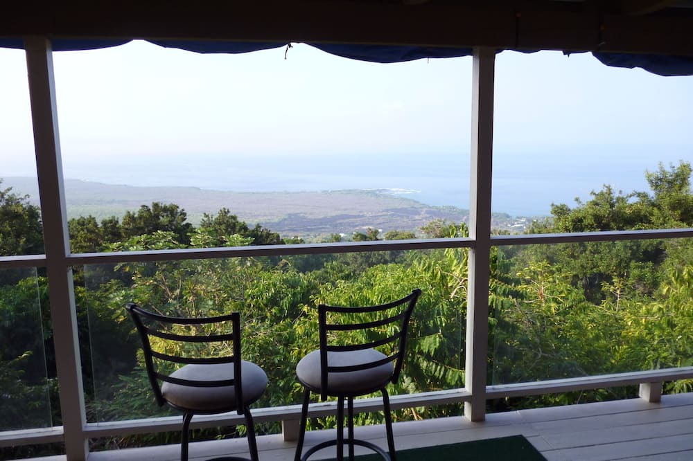 Honaunau-Napoopoo House | Budget Room, Beautiful B&B, ocean views, great location, no cleaning fees