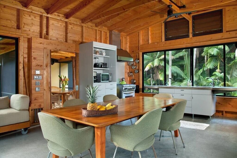 Hilo House | The Falls at Reed's Island