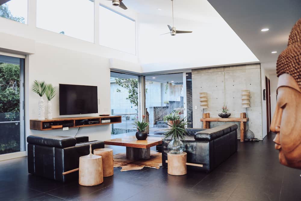 Downtown Honolulu House | Most Contemporary Estate in the heart of Honolulu-Luxury Living .