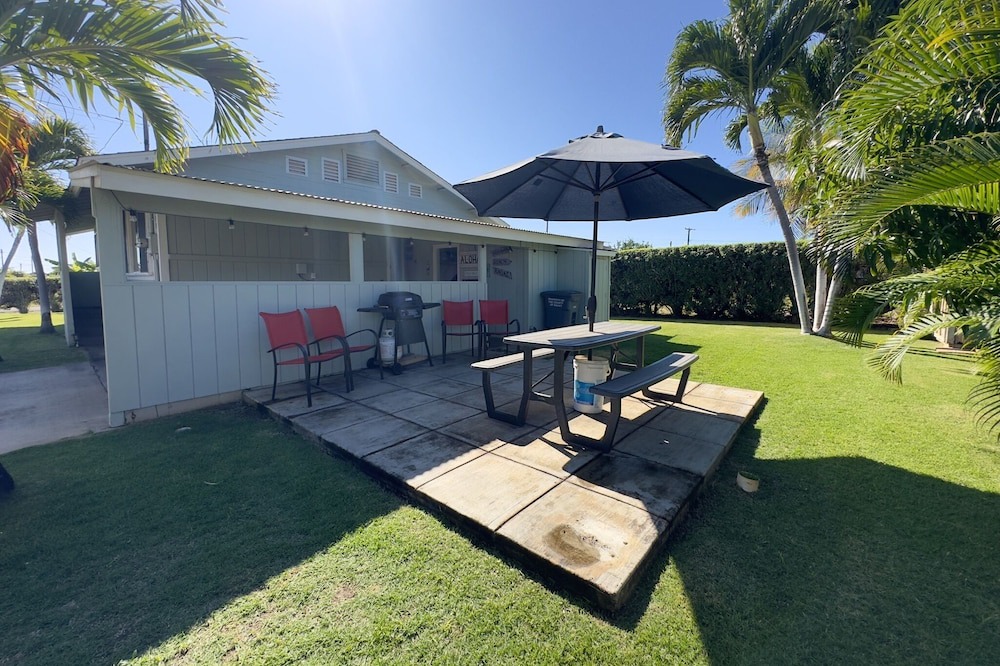 Kekaha House | Hale Mano Kia - Classic 3 BR West Side Bungalow . Steps from the beach!
