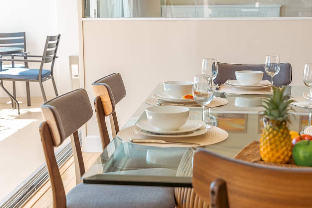 Waikiki Apartment | Ilikai Hotel Condo at Waikiki with Parking