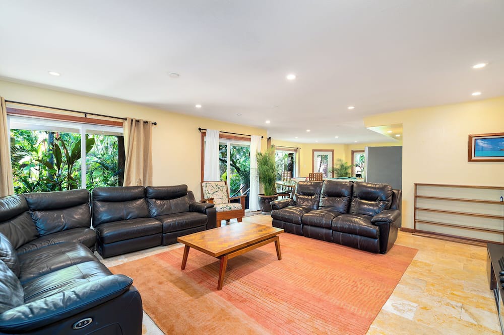 Hauula Villa | Dream Wedding Villa - Perfect for Events and Gatherings!