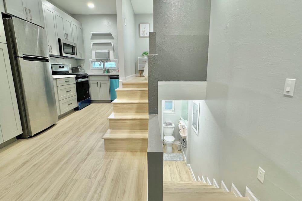 Makiki Condo | Brand new remodeled fully furnished 2 story loft monthly rental at 3800/mo!
