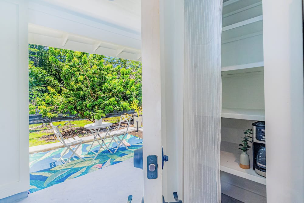 Keaau House | Brand new 2 bedrm/1 bath on .3 acre - privacy, style, class! Impeccable design!