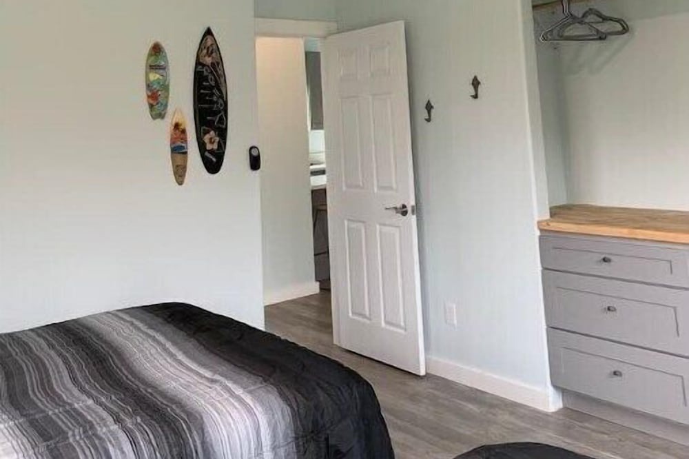 Eden Roc House | The Ohana House ByVolcano N Park 2BR 3QBeds 4Cots