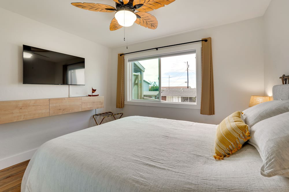 Historic Kailua Village Apartment | Walkable Kailua-kona Condo - 2 Blocks to Pier!