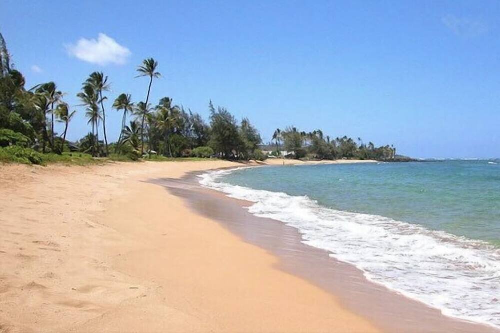 Kapaa Resort | Beachfront Hawaiian New Years