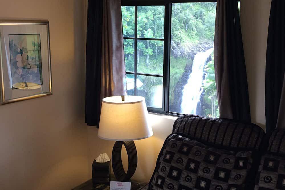 Hilo Bed & Breakfast | The Inn at Kulaniapia Falls