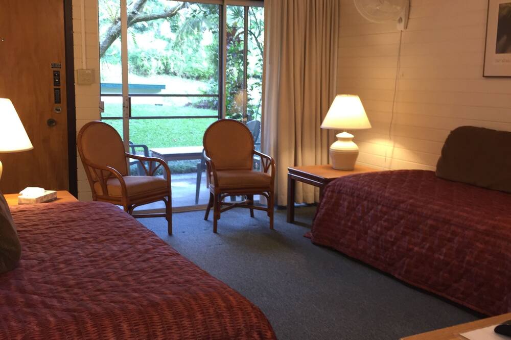Hilo Hotel | Dolphin Bay Hotel