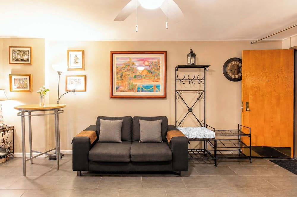 Downtown Honolulu Apartment | Executive Center Hotel Honolulu