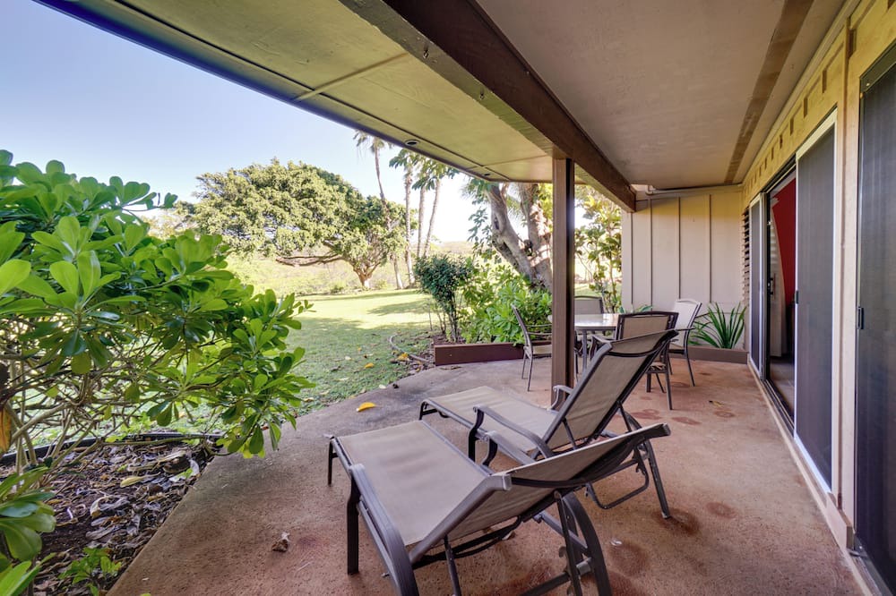 Maunaloa Condo | Pool Access, Walk to Kepuhi Beach: Tranquil Escape