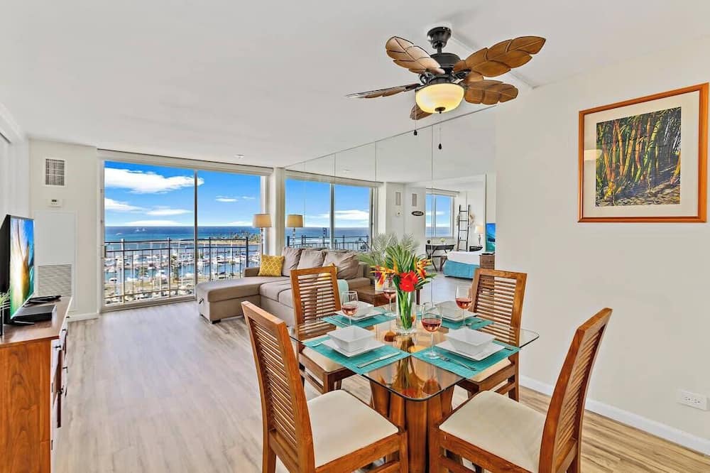 Waikiki Condo | Ilikai condo w/ocean view & beach access