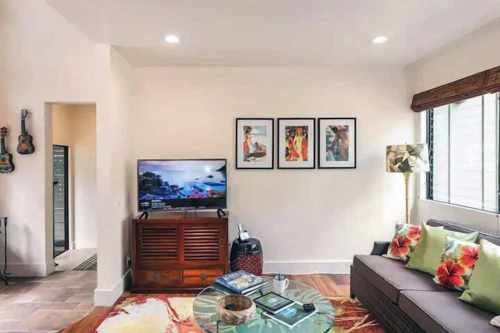 Volcano House | Hale Ho'okipa, Hale Ho'okipa a Quiet Rain Forest Retreat
