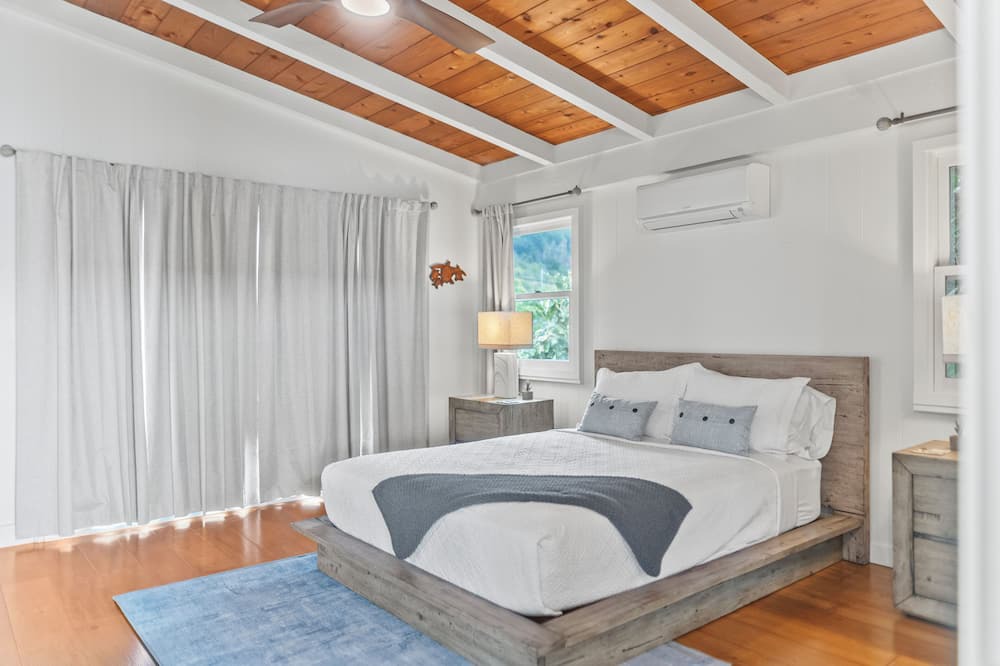 Pupukea House | Surfers Paradise: Ocean View, Walking Distance to Sunset Beach NUC:1990/NUC-2073