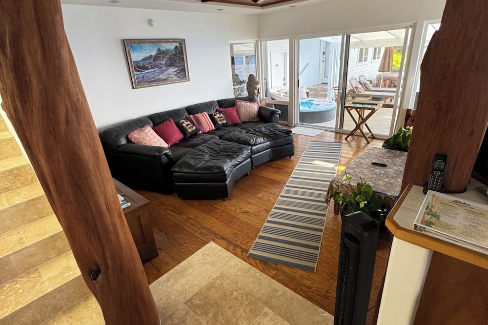 Kehena Beach Estates House | Kehena Beach Oceanfront Retreat - Incredible Views of Ocean w/Heated Swimspa