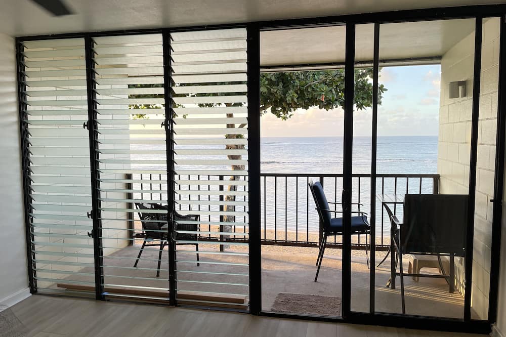 Waialee Condo | Beachfront top-floor unit on Oahu's north shore!