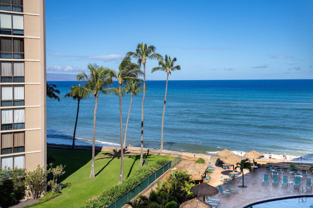 Kahana Apartment | VIP Maui - Amazing Ocean Views at the Royal Kahana