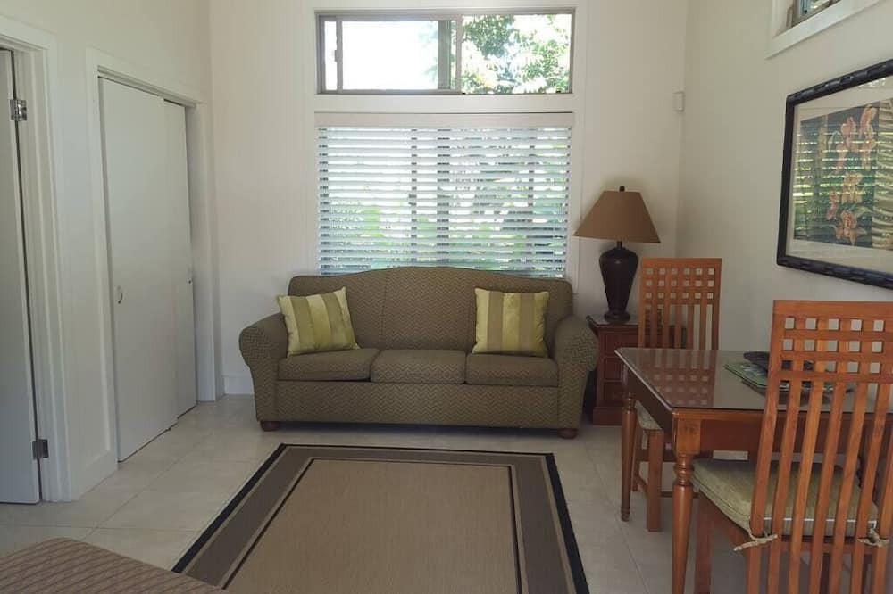 Keaau House | Estate on Tropical Acre - Harmony in Paradise
