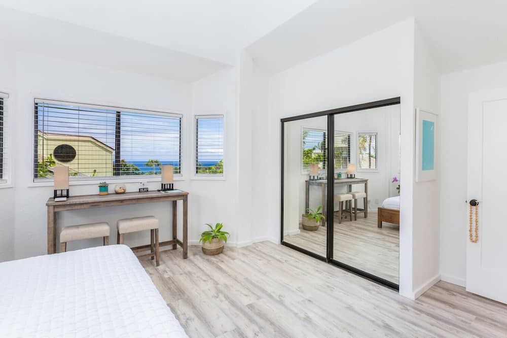 Princeville Condo | Tranquil, Curated Space w/Ocean Views from Private Lanai, In-Unit Laundry
