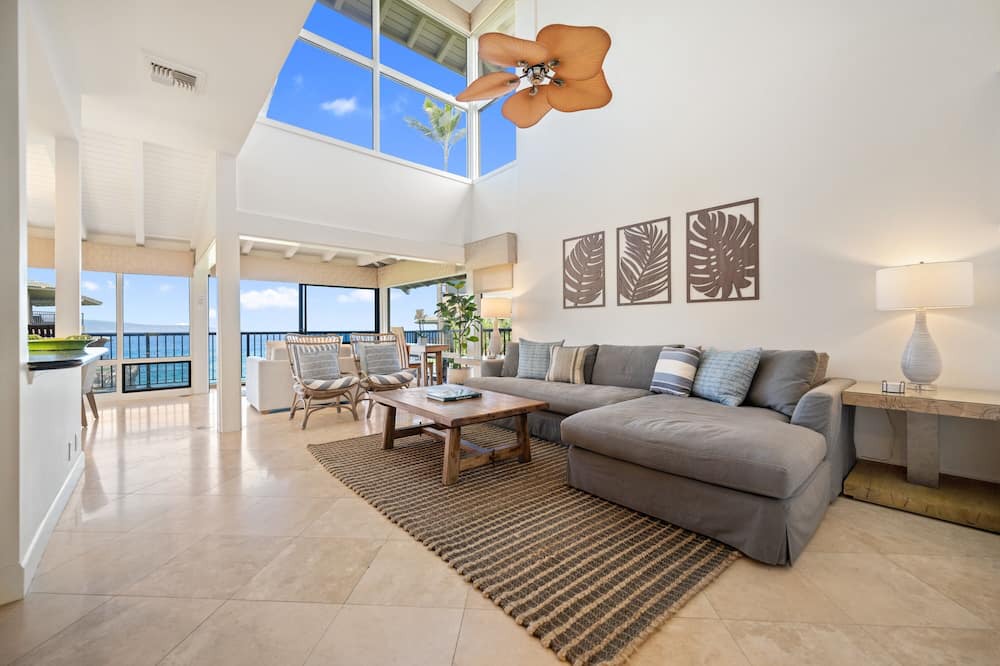 Napili Condo | 2bd endless luxury, and soothing sounds of waves