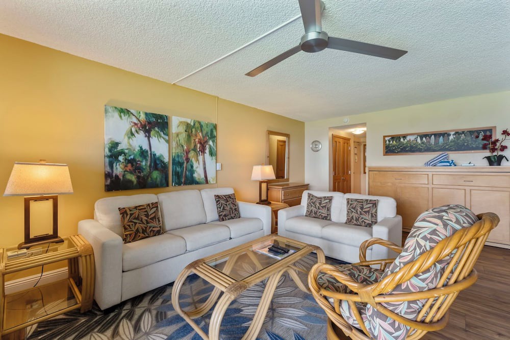 Kihei Condo | Maui Sunset Vacation Rentals A419
